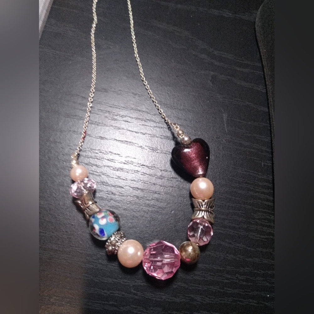 Avon floral beaded 20" necklace